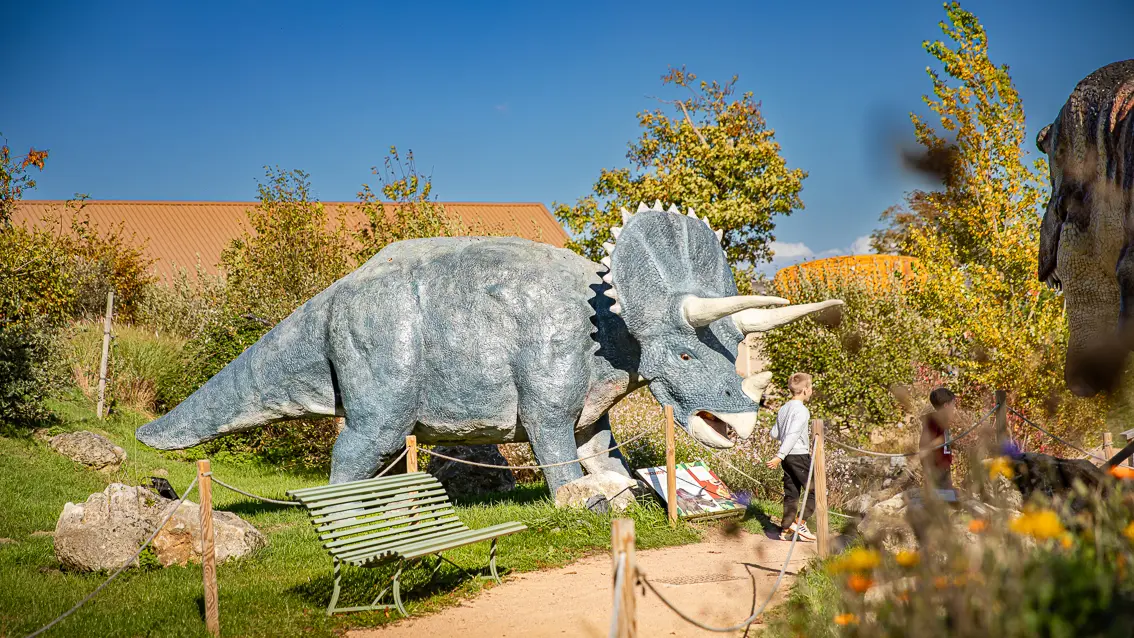 Paléopolis, la colline aux dinosaures_Gannat