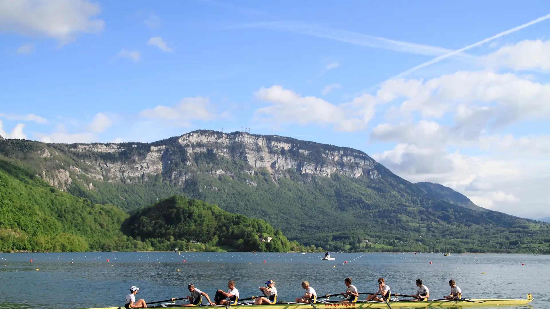 Aviron sur le lac d'Aiguebelette