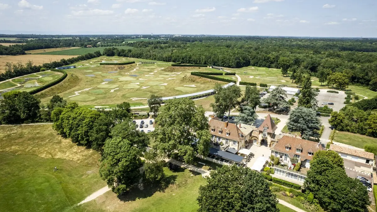 Vue aérienne du Golf de Mionnay