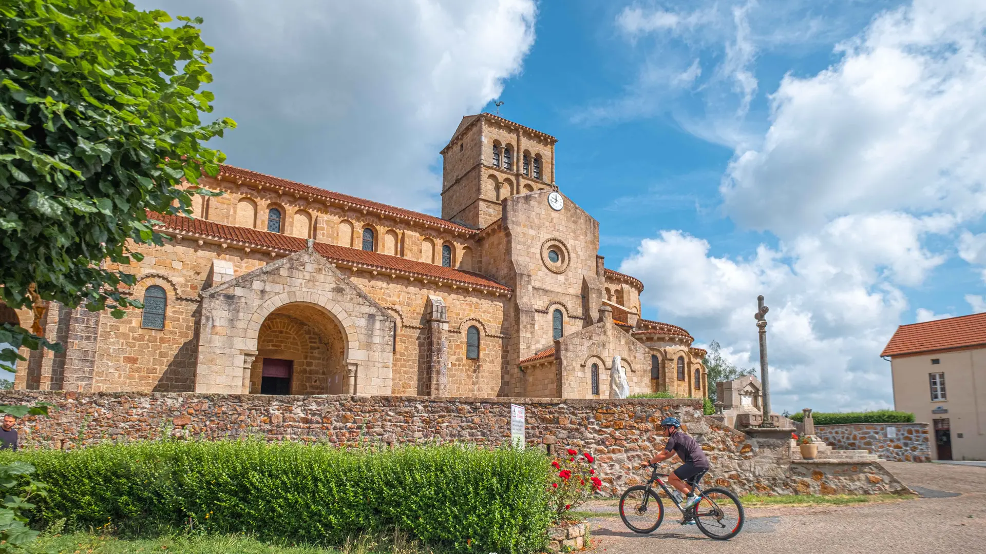 Eglise de Chatel-Montagne