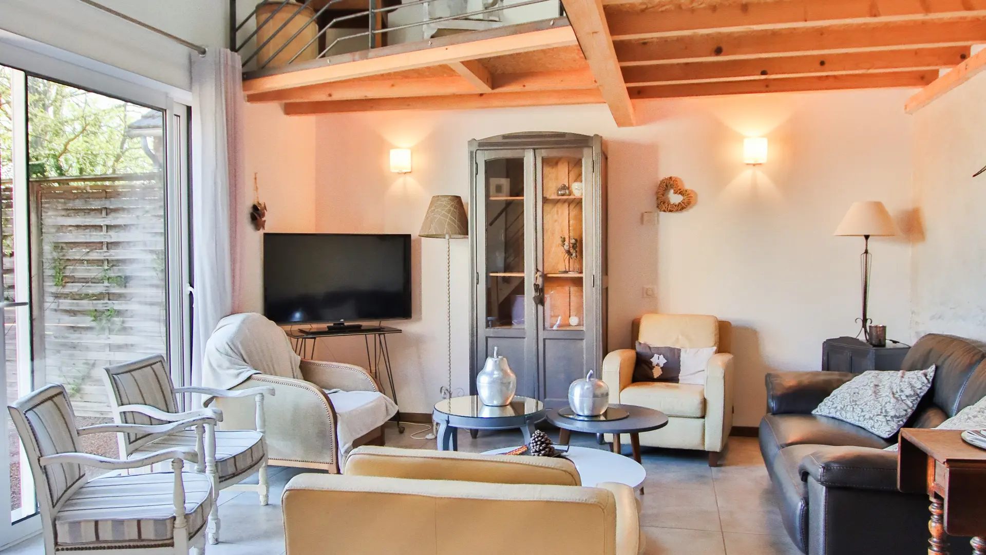 Grande suite d'AROMM