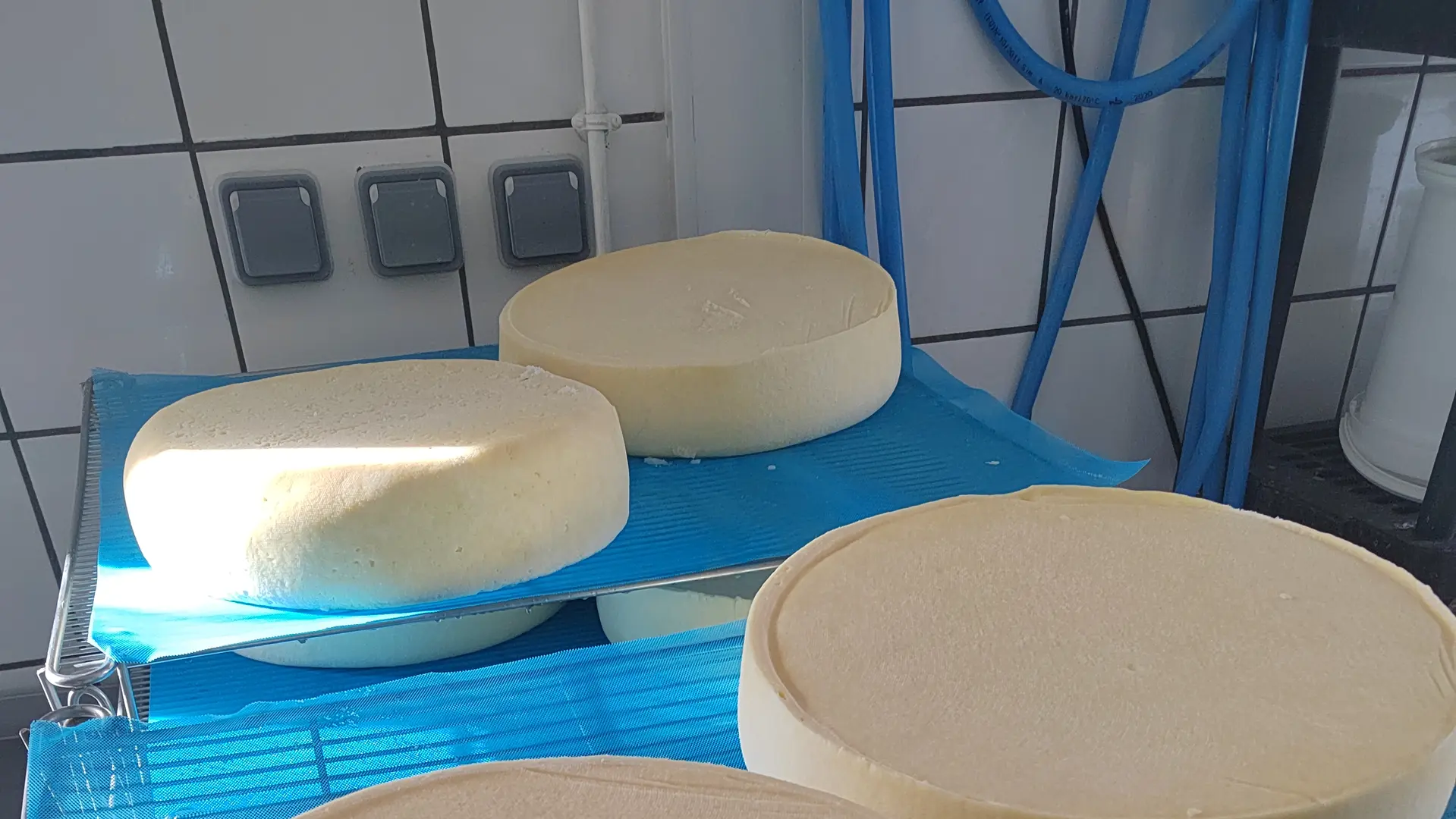 raclette en train de s'écouler -GAEC du petit puy - Villard Saint Pancrace