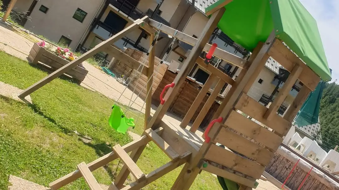 Espace jeux - La Spatule en Bois RÉALLON