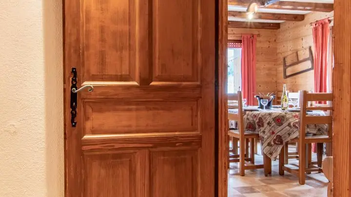Accès salle repas et cuisine