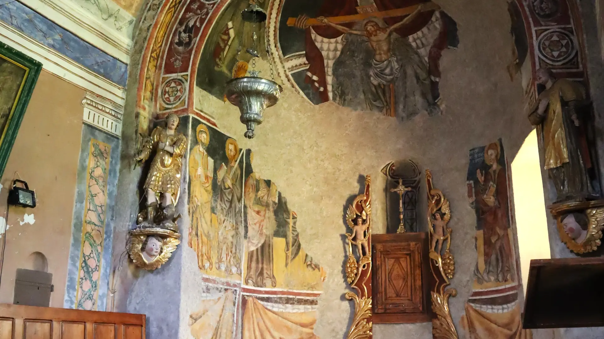 Intérieur de la chapelle Saint-Pancrace