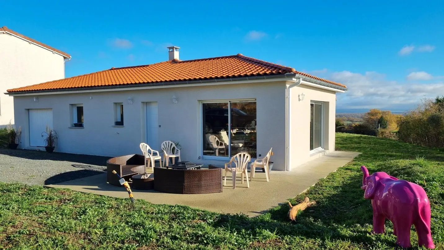 Villa contemporaine construite en 2025.