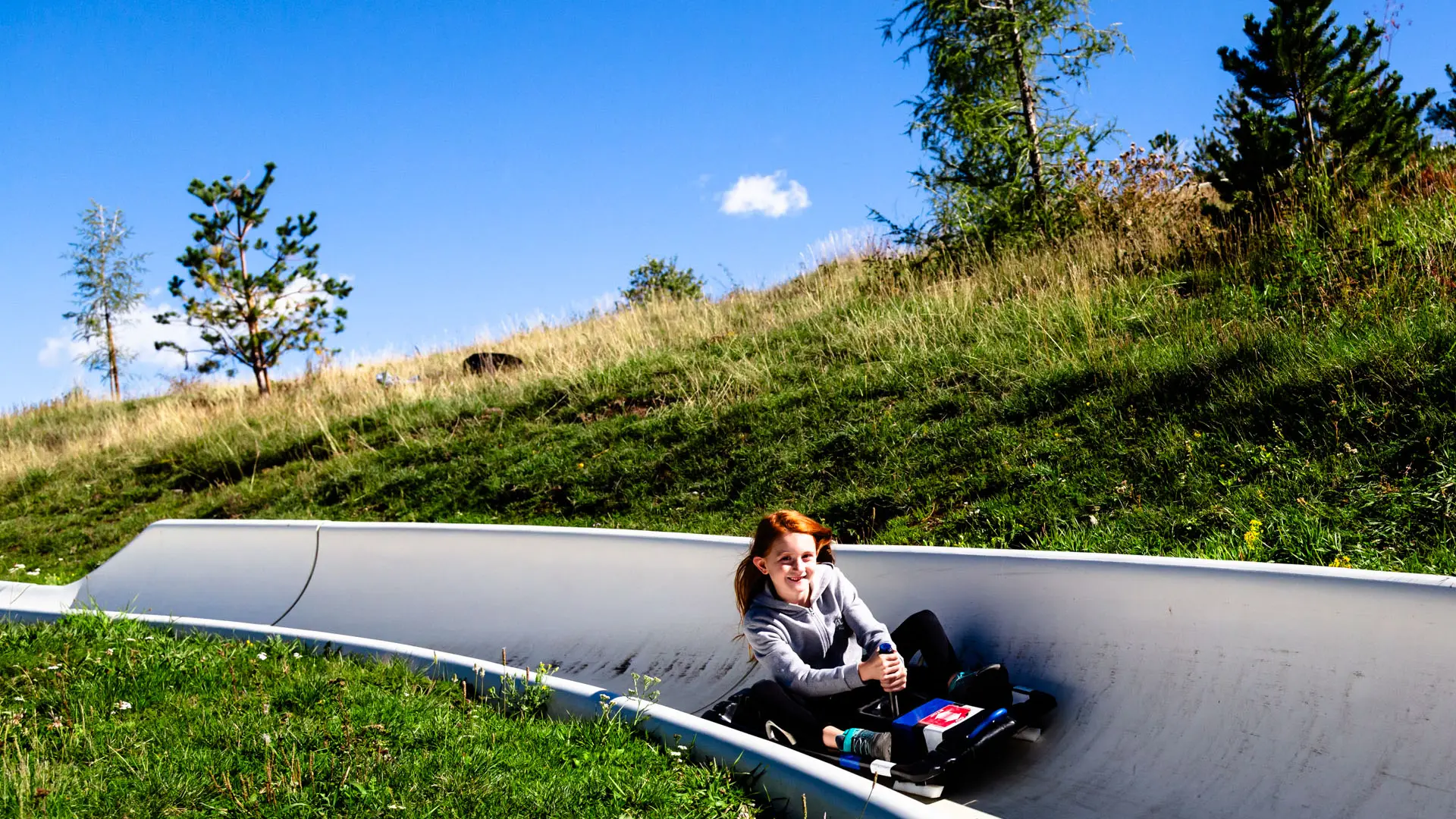 enfant luge d'été