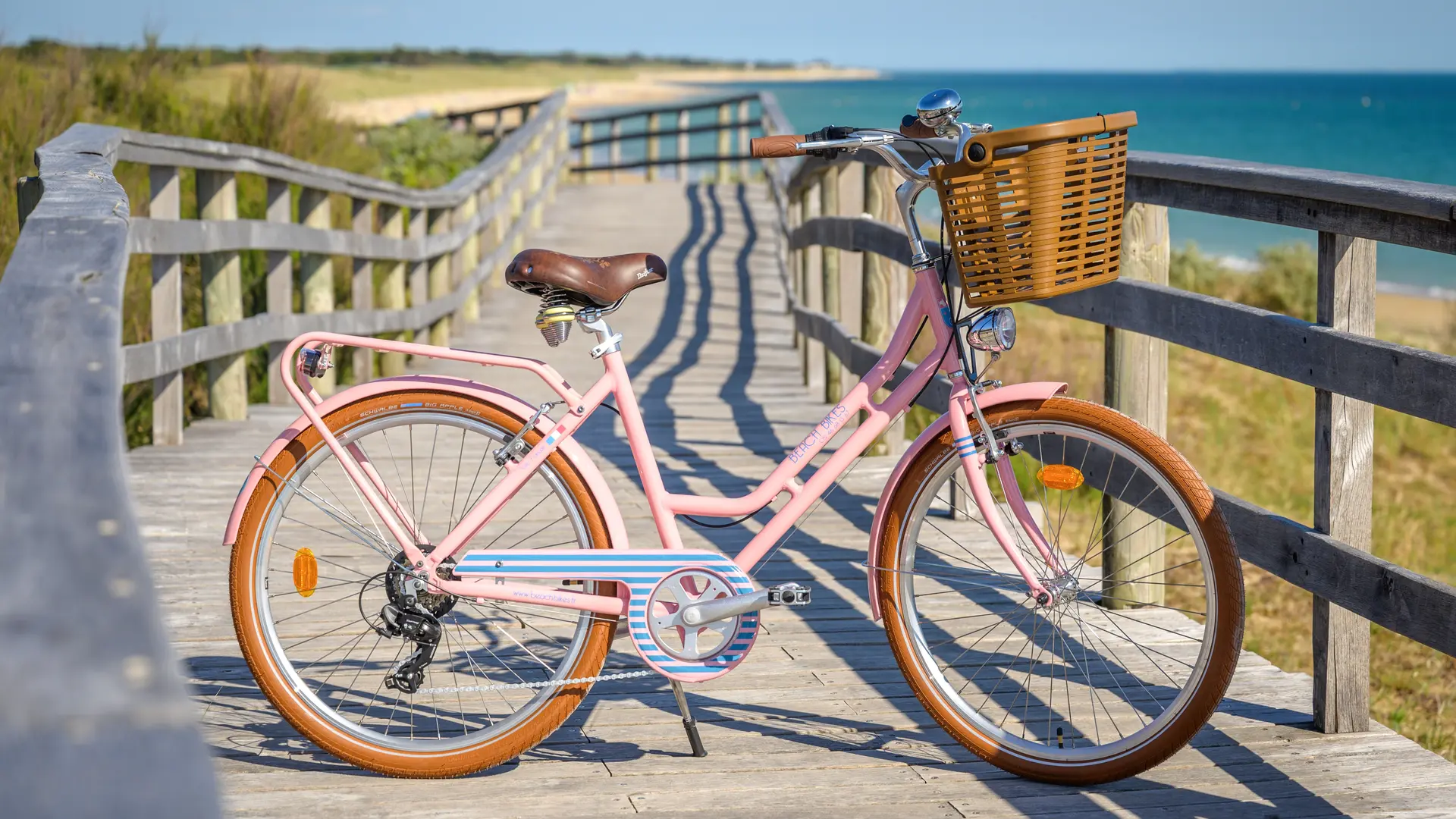 Vélo rose Beach Bikes