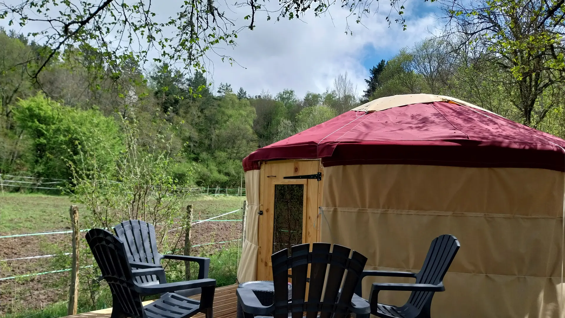 Yourte au coeur des volcans d'Auvergne