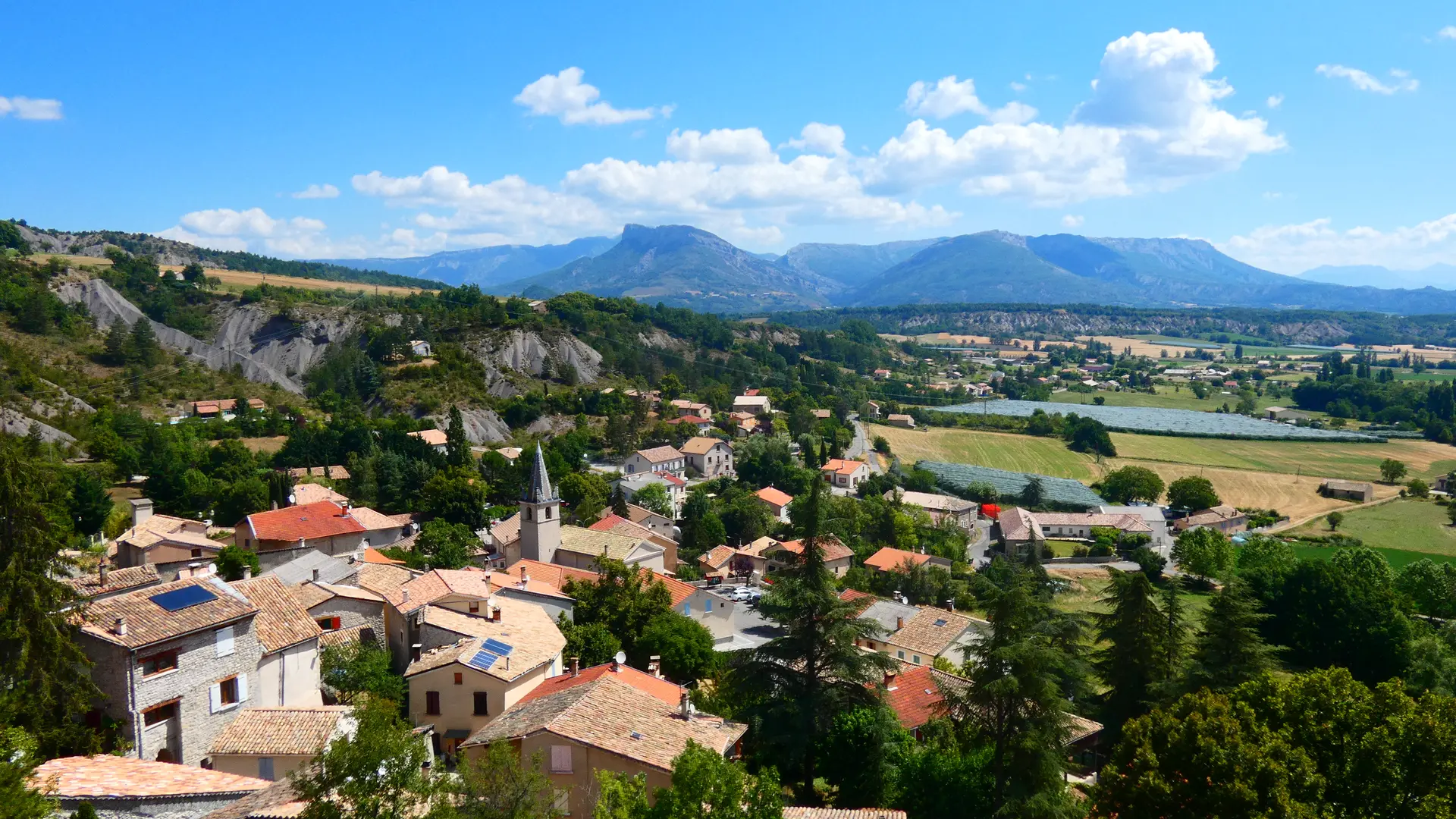 Le village et la vallée de la Blaisance
