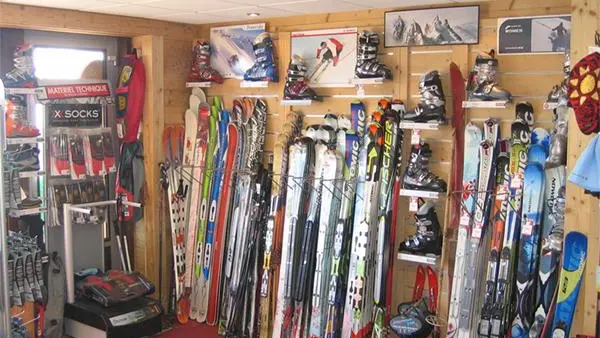 espace-vente-skis-sport-2000-les-volatiles