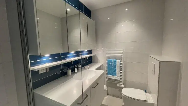 Maison SmartAzur-Chambre Bleue Azur-Salle de bains-Chambres d'Hôtes-VENCE-Gîtes de France Alpes-Maritimes
