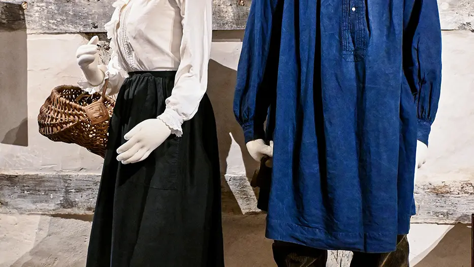 Habits typiques des bressans - Ferme de la Forêt à Courtes