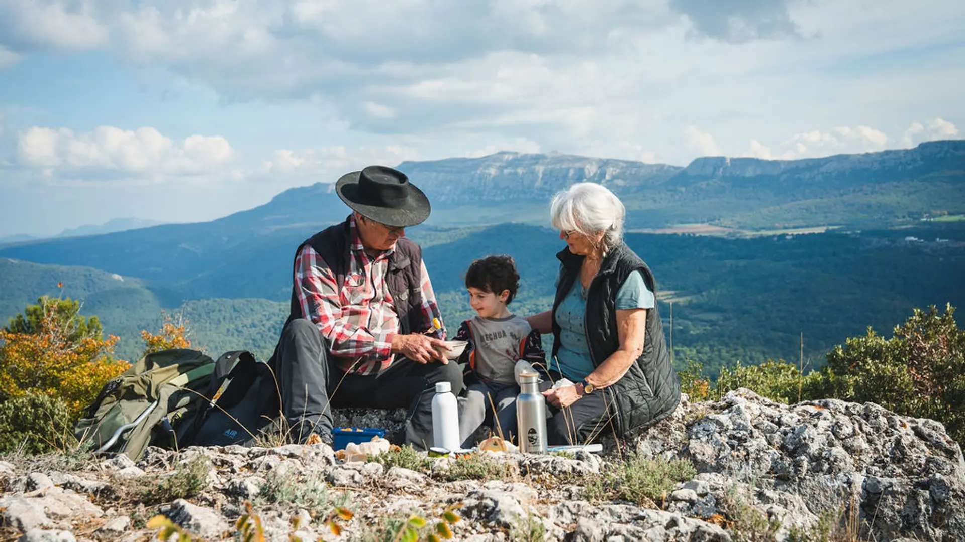 Pique-nique dans le bois de la Lare