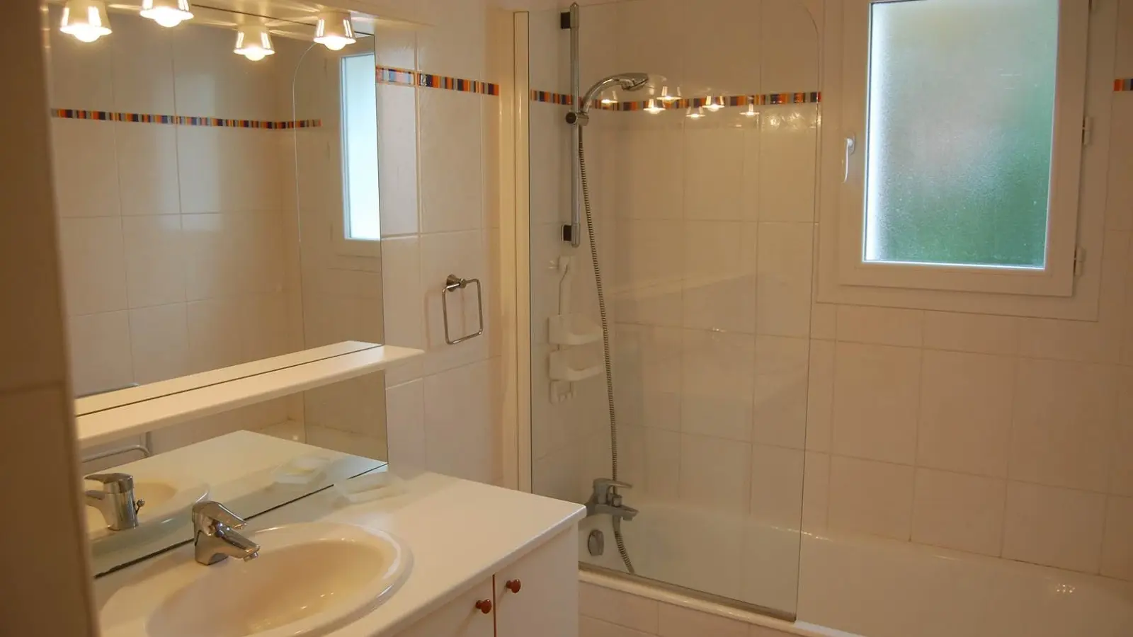 SALLE DE BAIN COURLIS