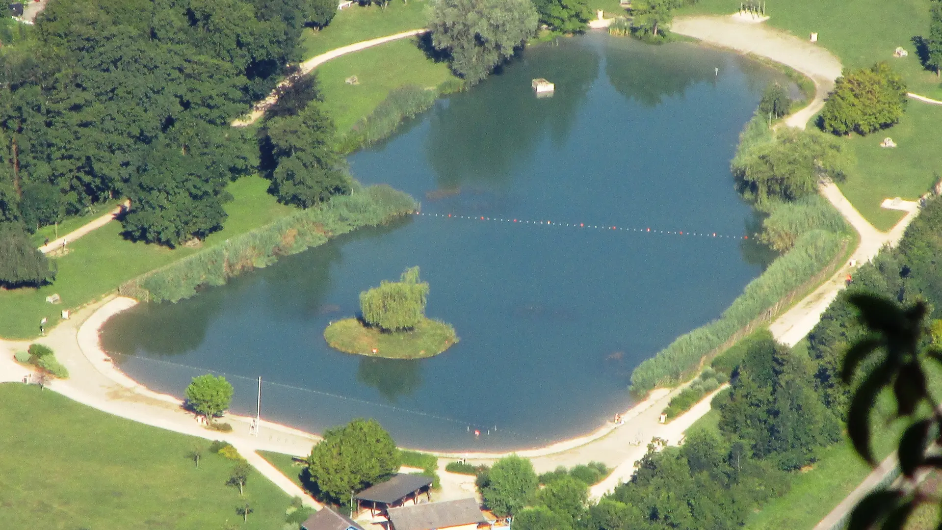 Plan d'eau de Challes-les-Eaux