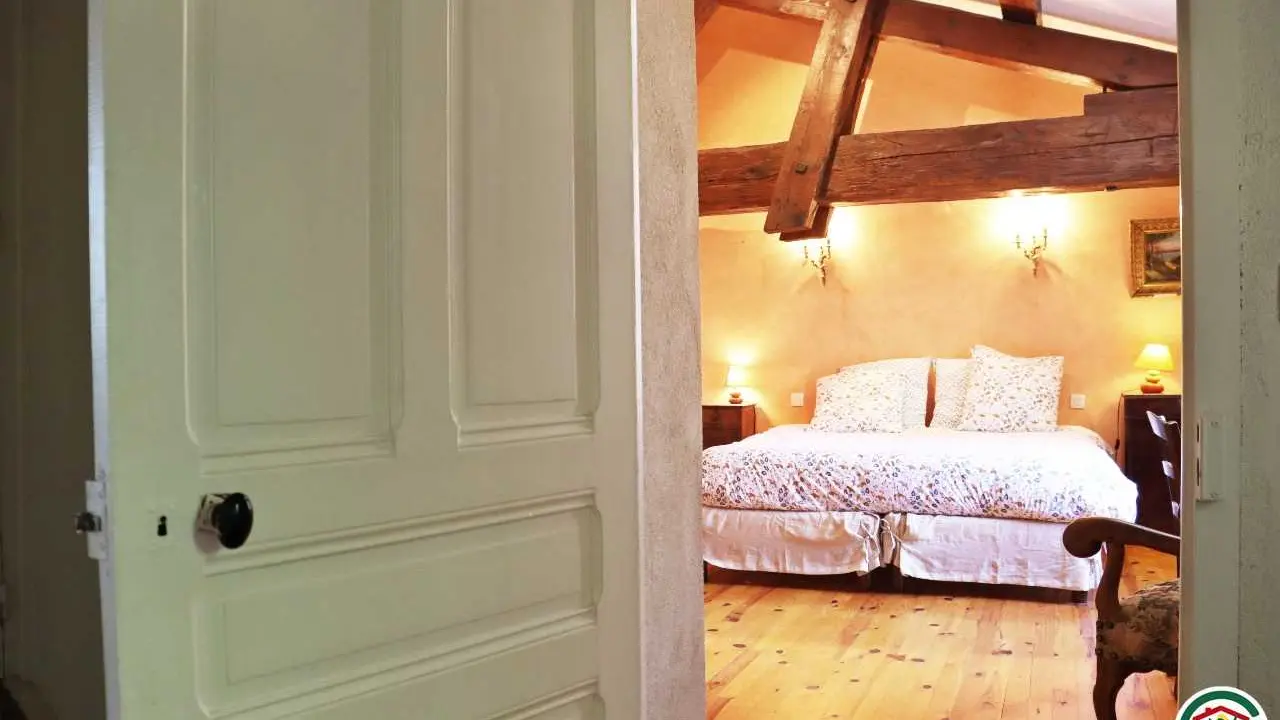 Chambre VERCORS : lit king size 180x200cm transformable en 2 lits individuels 90x200cm