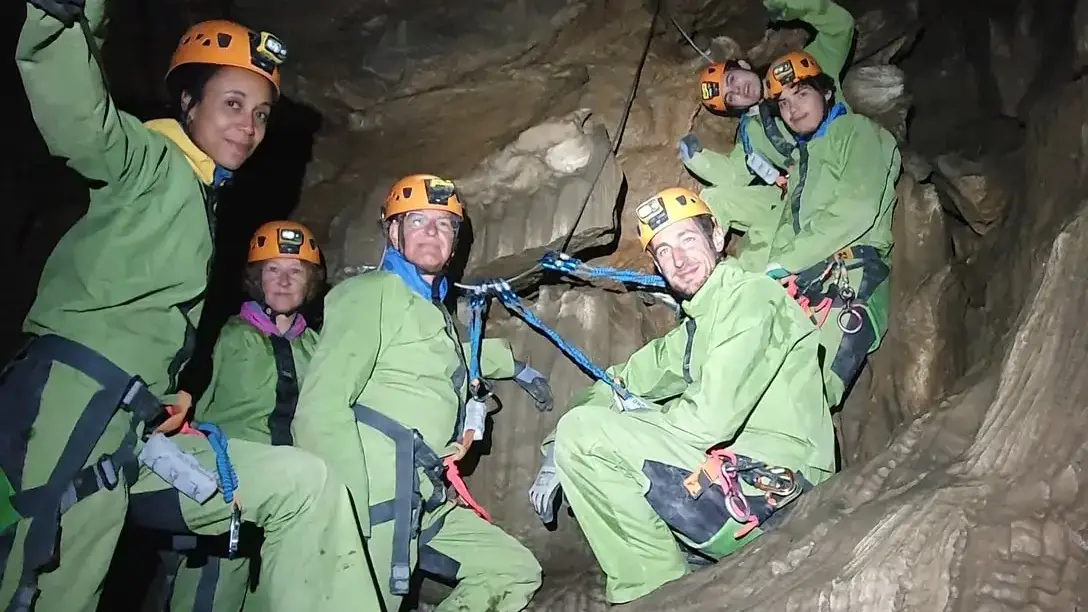 Partager l’effort, le fun et les émotions sous la montagne. Via souterrata de la Tune - Dévoluy