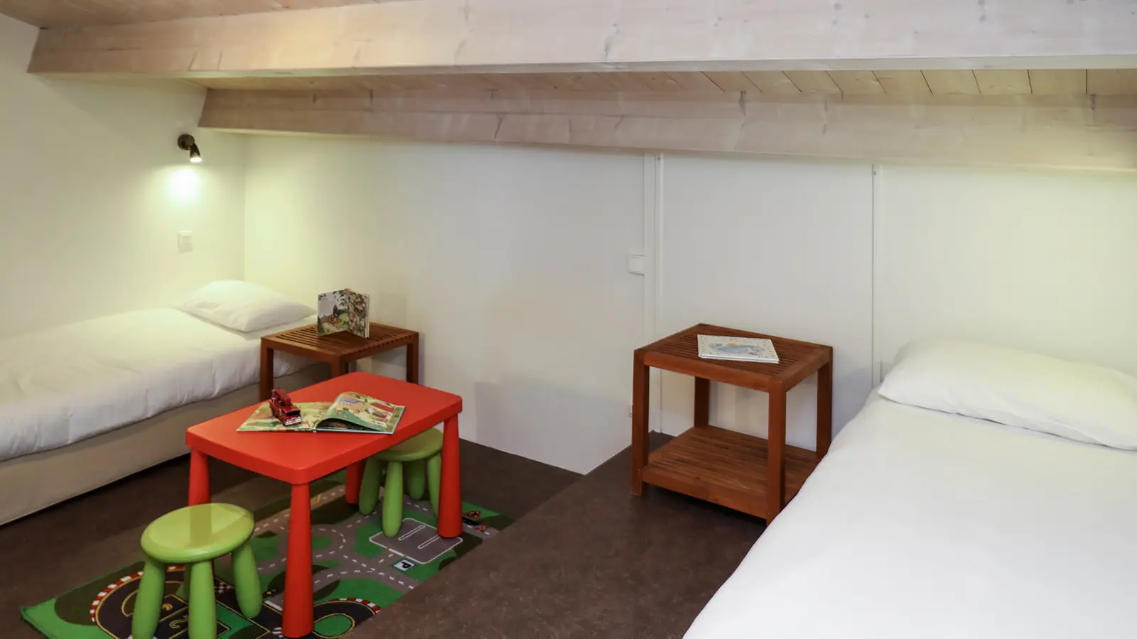 Chambres avec lits simples de loft