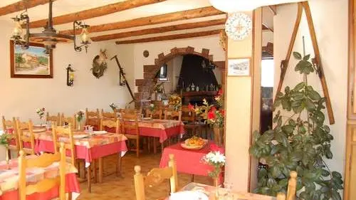 salle de restaurant intérieure