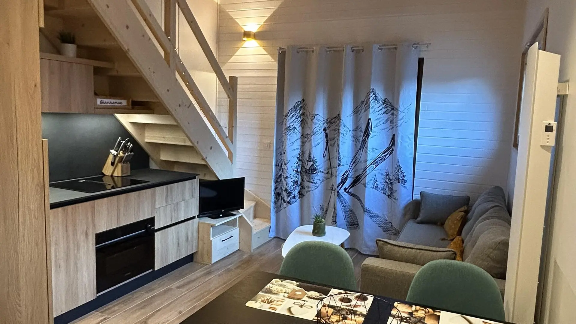 Table à manger et cuisine