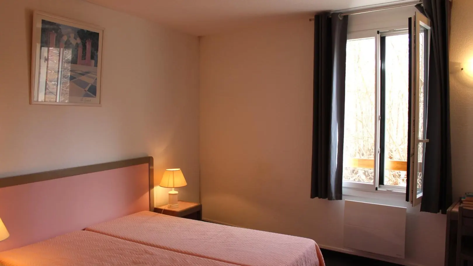 L'Escaou Doui-Chambre 2-Coursegoules-Gîtes de France Alpes Maritimes