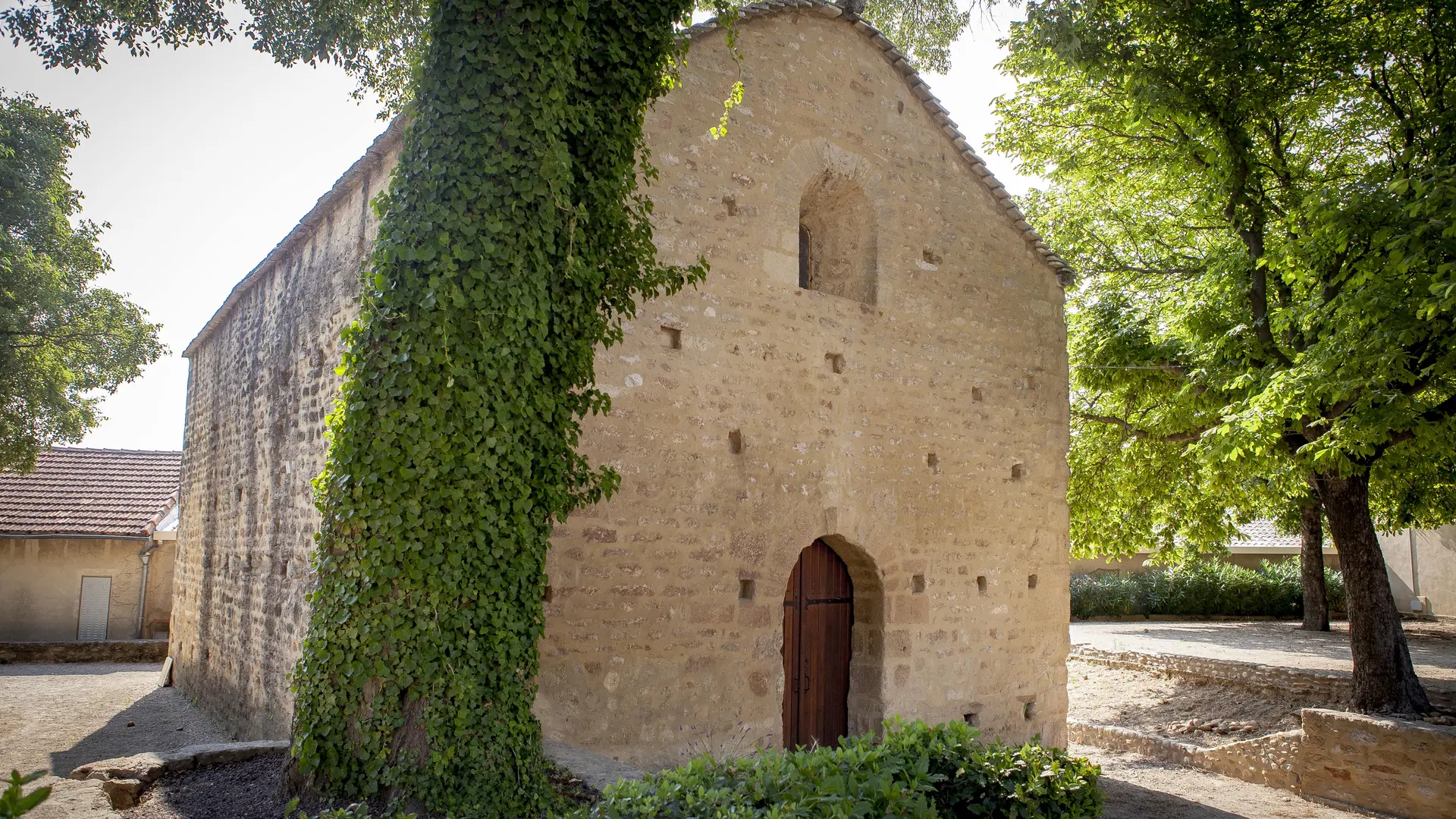 Chapelle St Theodorit Chateauneuf du Pape