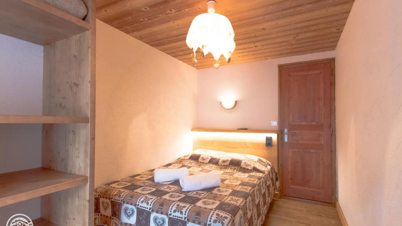 Chambre 2 lit 140x190cm avec rangement- accès balcon