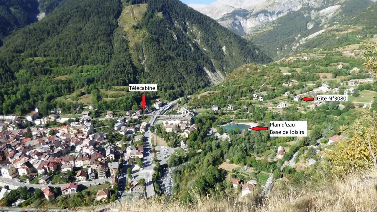 situation du gîte avec les sommets du Mercantour, et les grands cols au départ du gîte