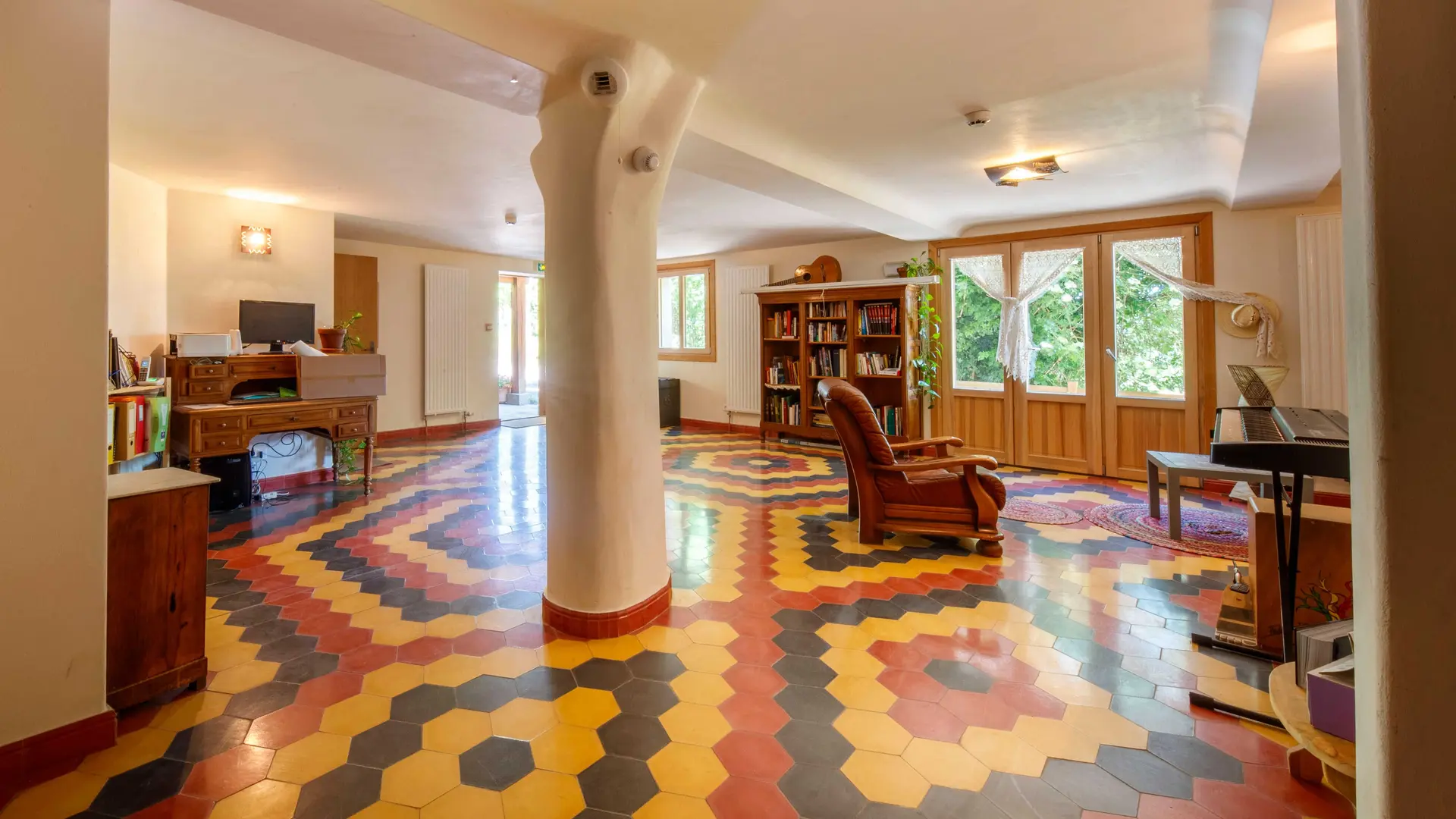 Salle de réunion Ecogite de Villeplane dans la réserve naturelle des gorges de Daluis - Gîte d'Etape et de Groupe Alpes-Maritimes