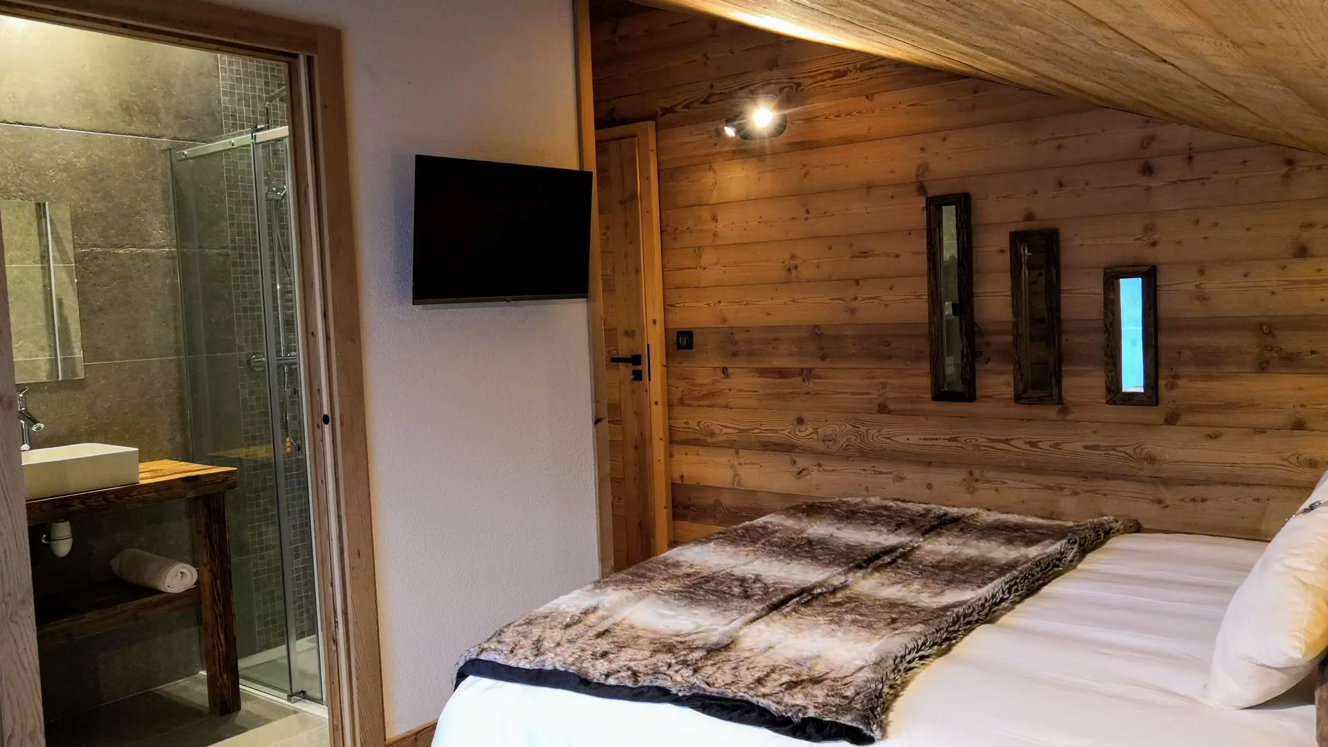 Chambre avec TV