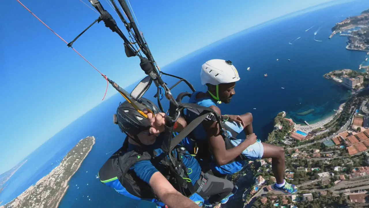 Parapente biplace à Roquebrune-Cap-Martin