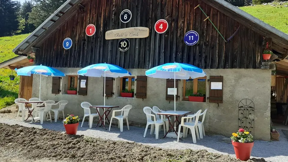 Terrasse extérieure restaurant