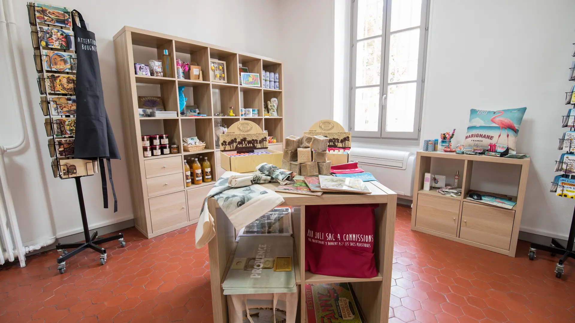 Boutique dans son ensemble