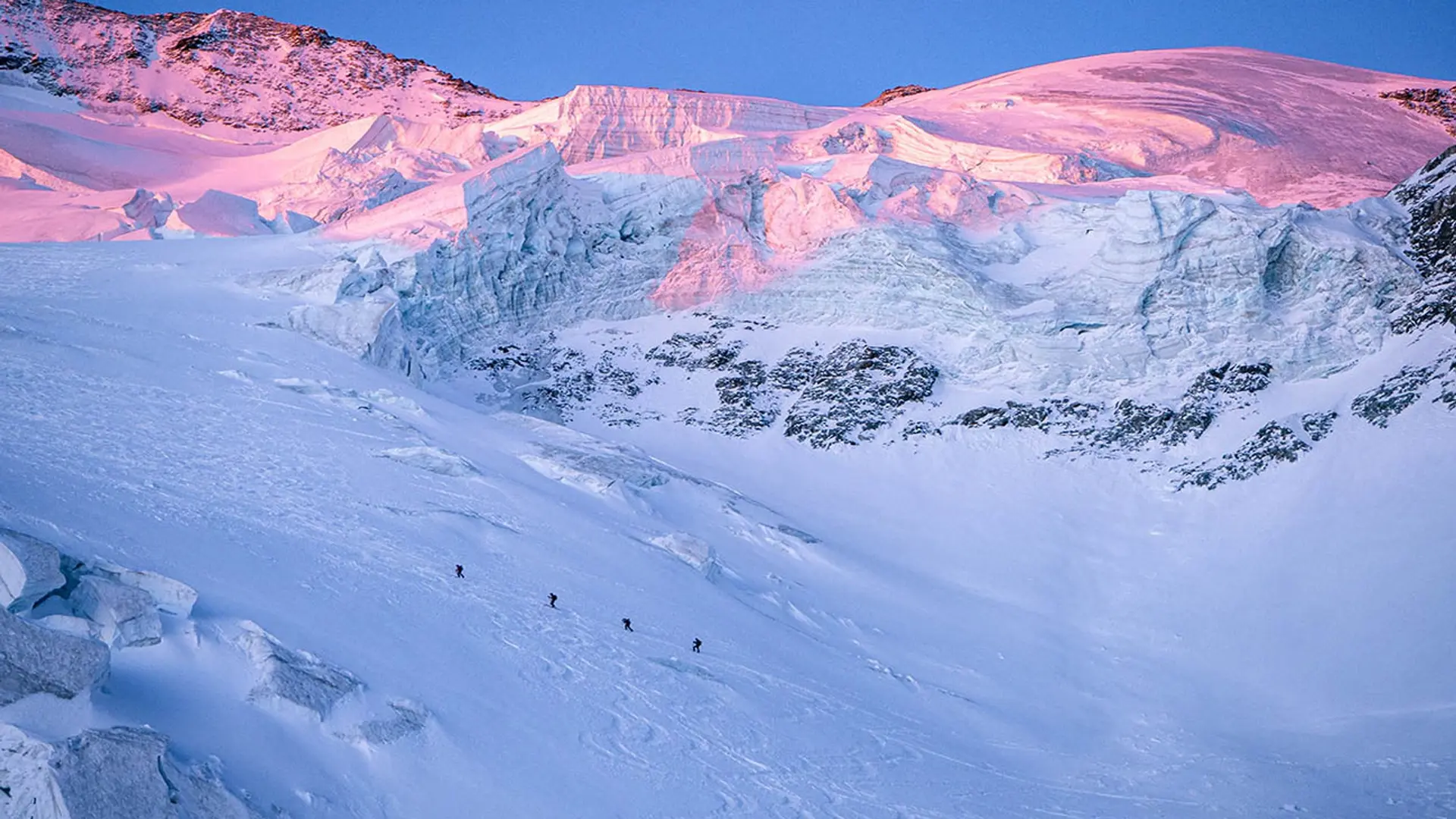 Barre et Dôme des Écrins au lever du jour