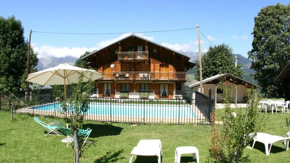 Bouchex CélineChalet La Marmotte, Extérieur Piscine jardin partagé