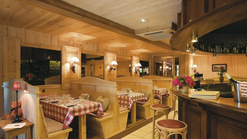 Hôtel Restaurant Blanc Marigny Saint Marcel