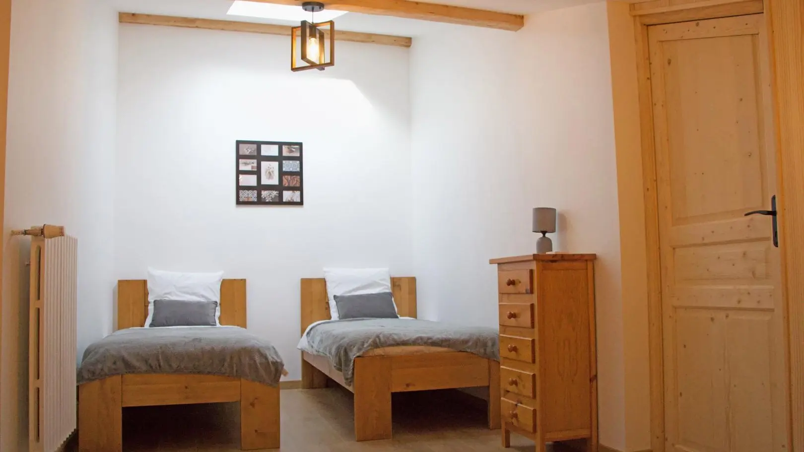 Chambre 1 communicante à la chambre 2