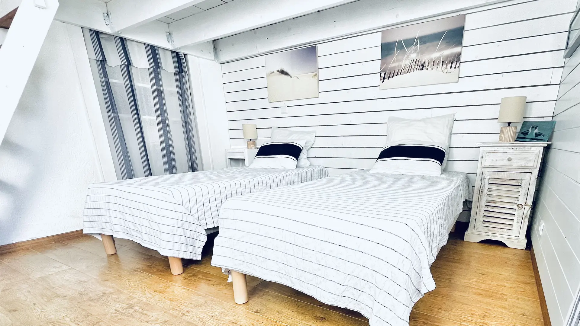 2.ª habitación con 2 camas individuales y un altillo con cama supletoria