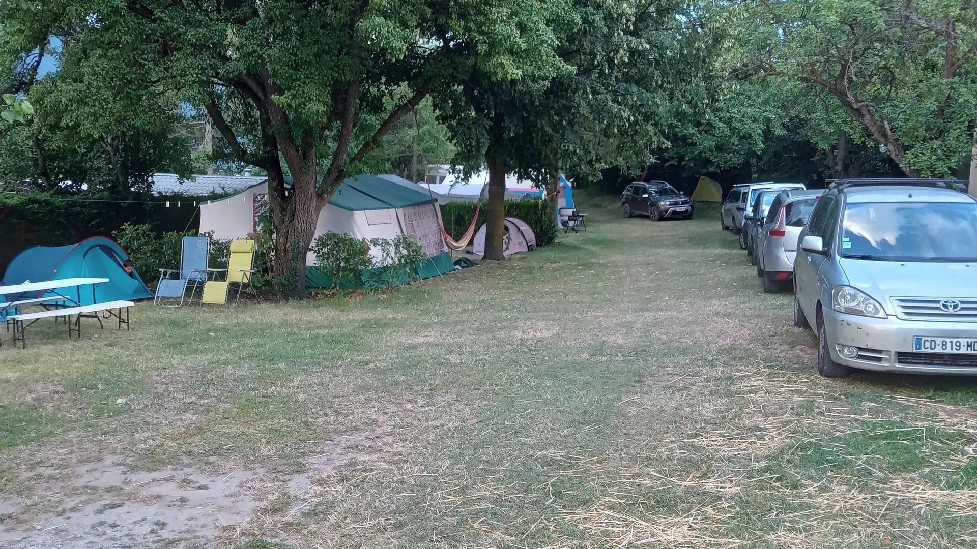Camping à la ferme Les Pommiers CHÂTEAUROUX-LES-ALPES