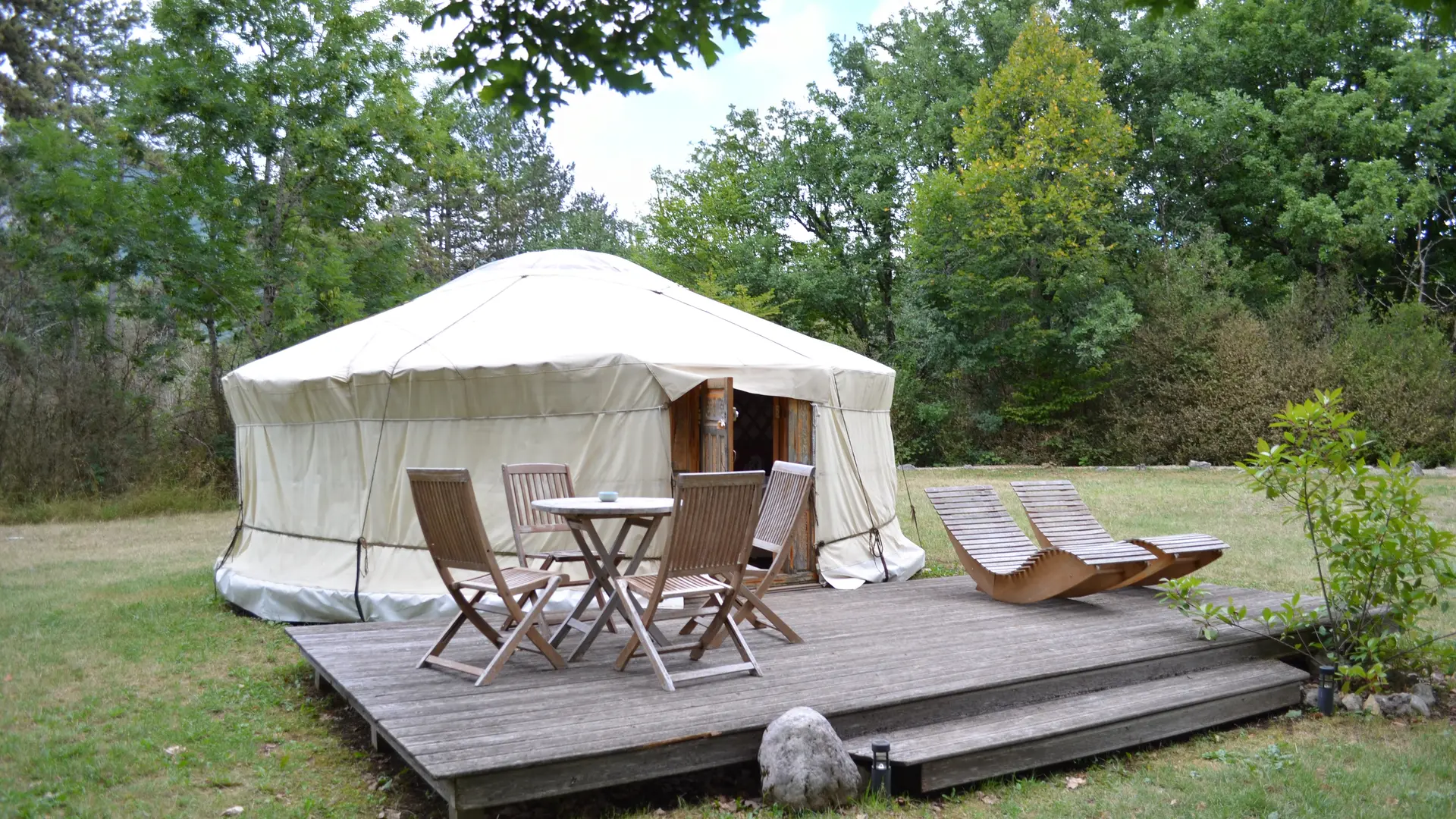 Yourte mongole au domaine des Géorennes