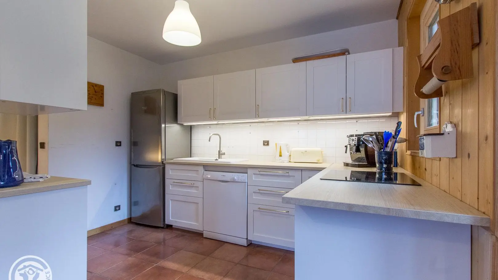 Cuisine ouverte toute équipée