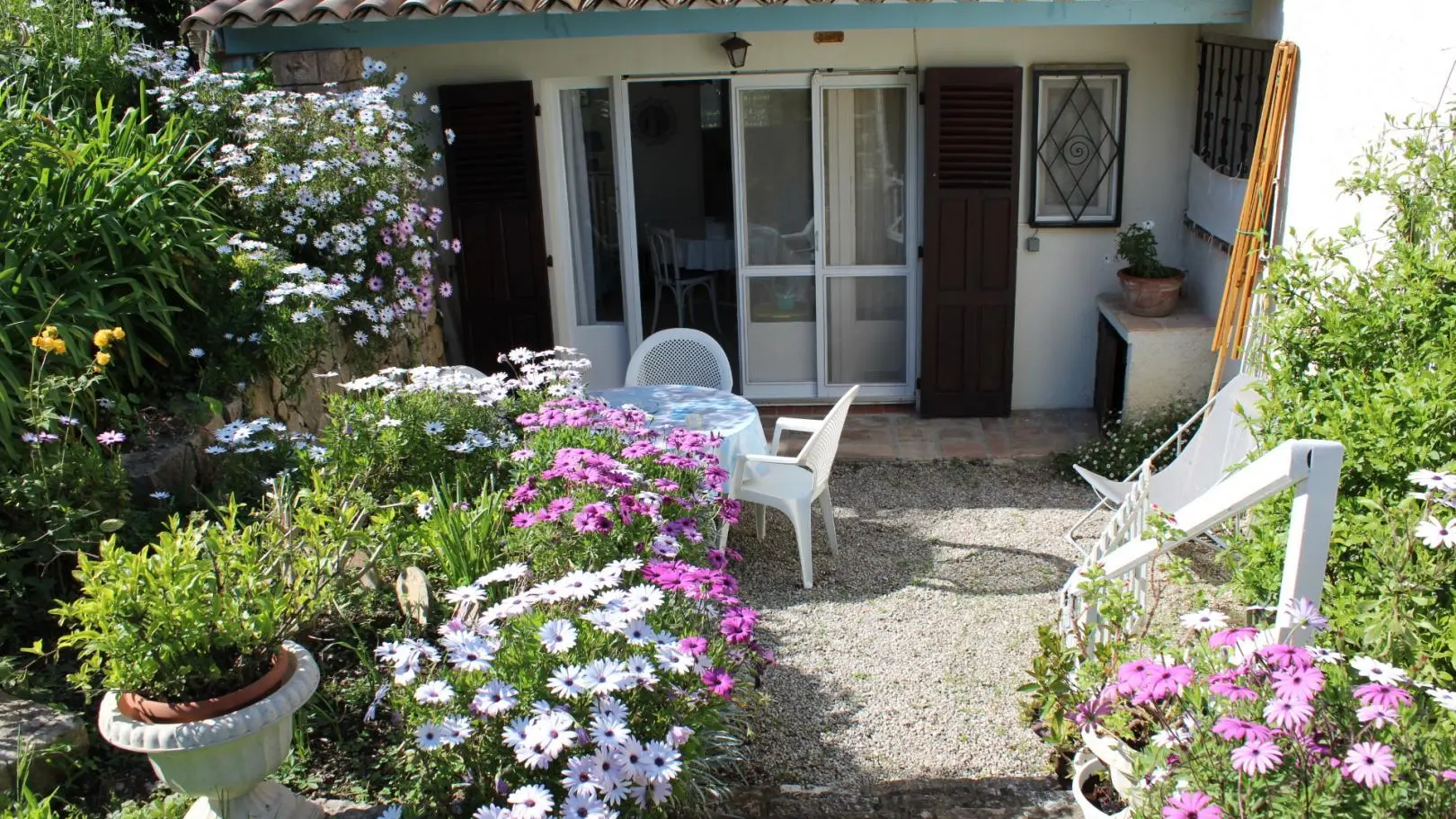 Gîte La Pairoulette - le cerisier - Terrasse - Gîtes de France Alpes-Maritimes