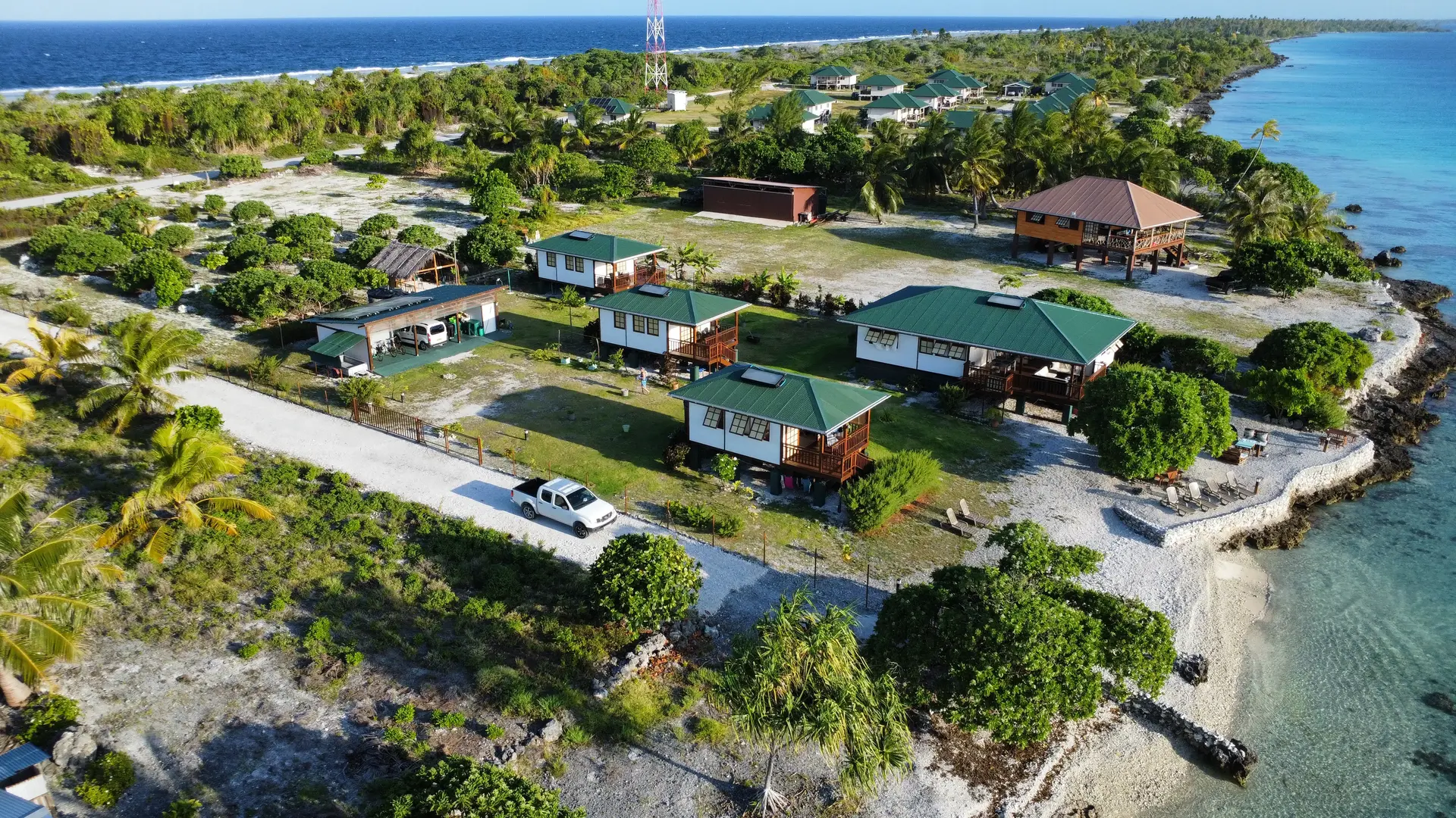 FAFAPITI LODGE FAKARAVA