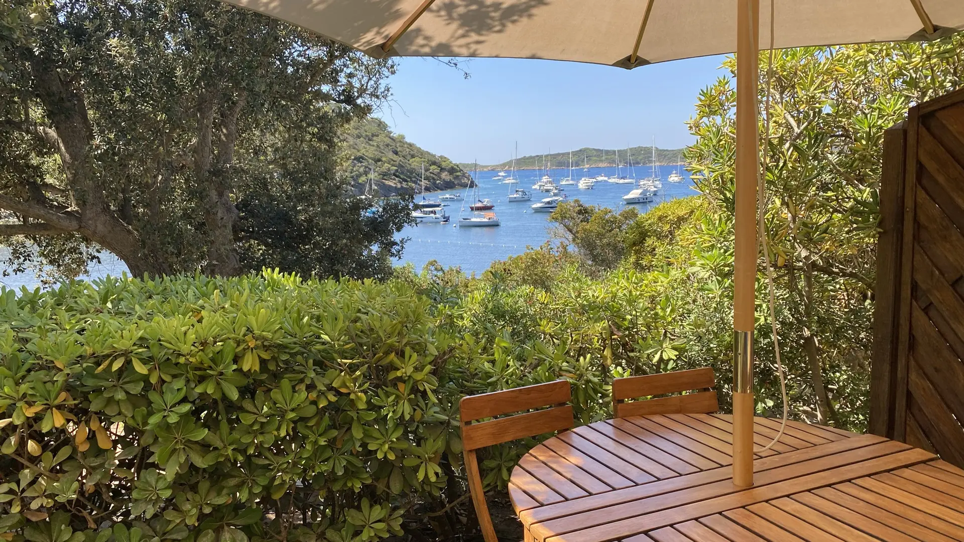 votre terrasse au dessus de la mer