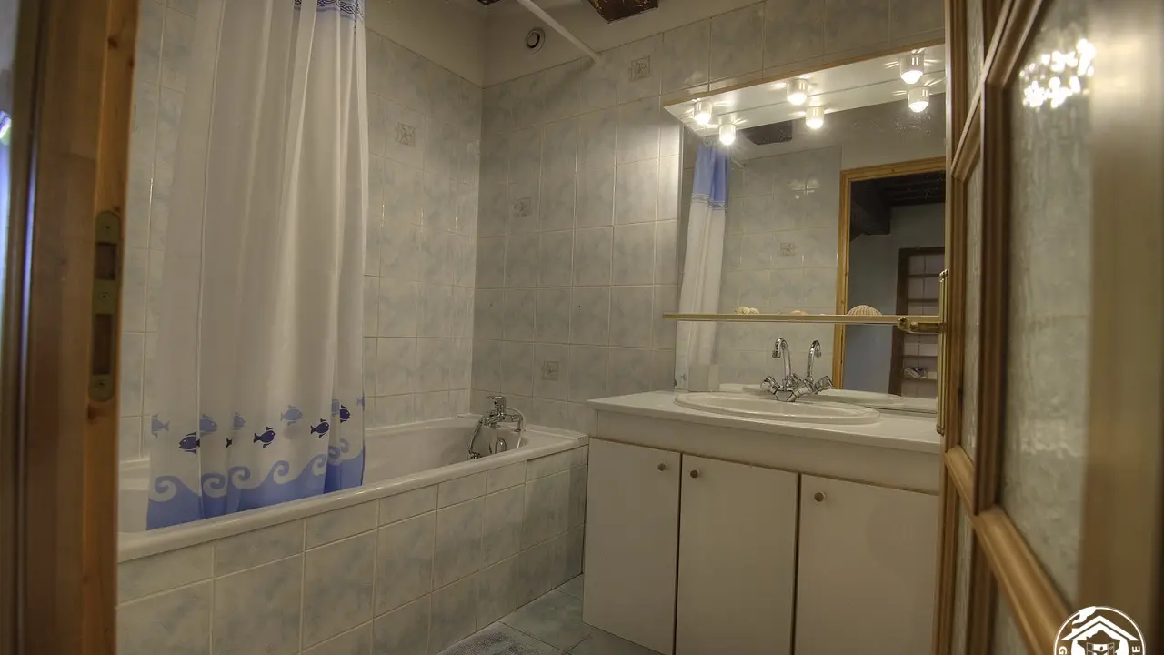 la salle de bains 1er étage