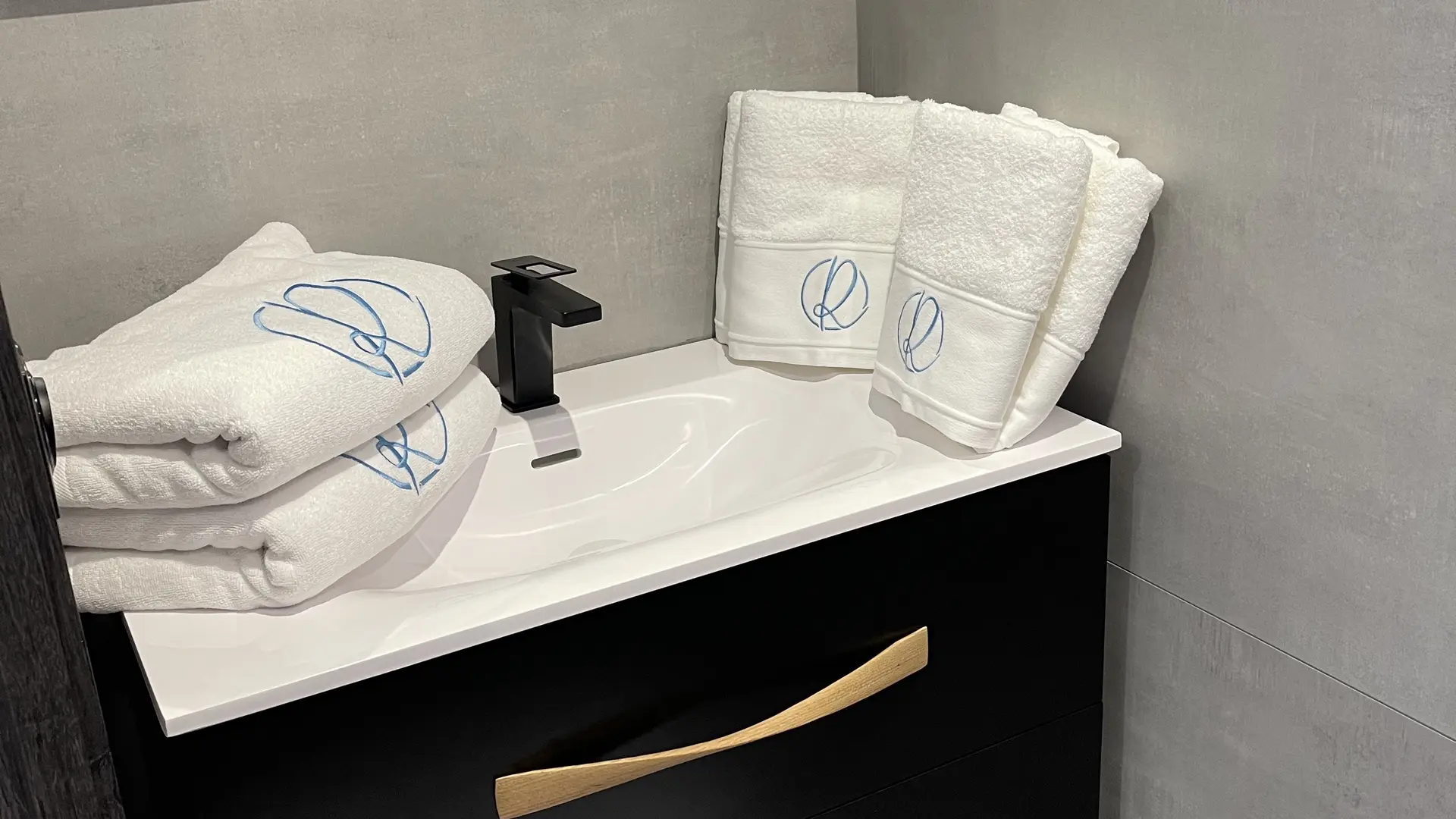 Salle de Bain - Les Restanques du lac SAVINES-LE-LAC