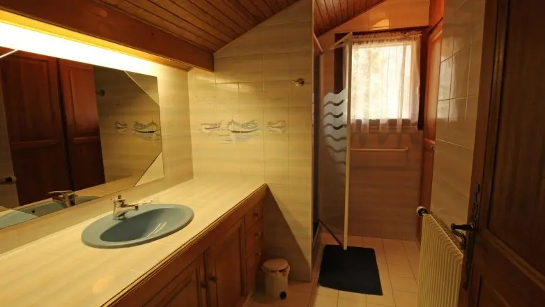 Salle de bain - Les Primevères - Thônes, Haute-Savoie