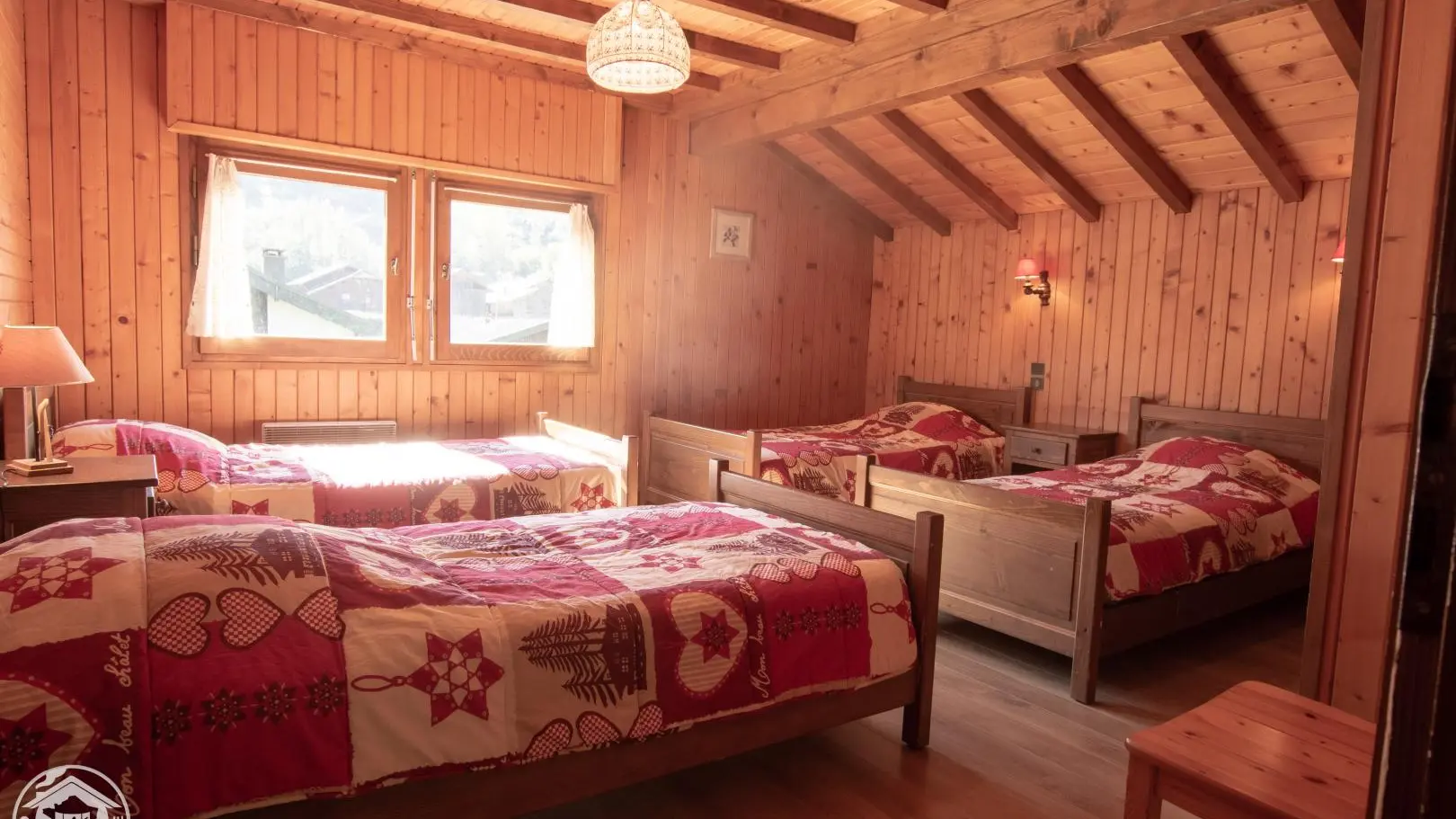 Chambre avec 4 lits 90x190cm.