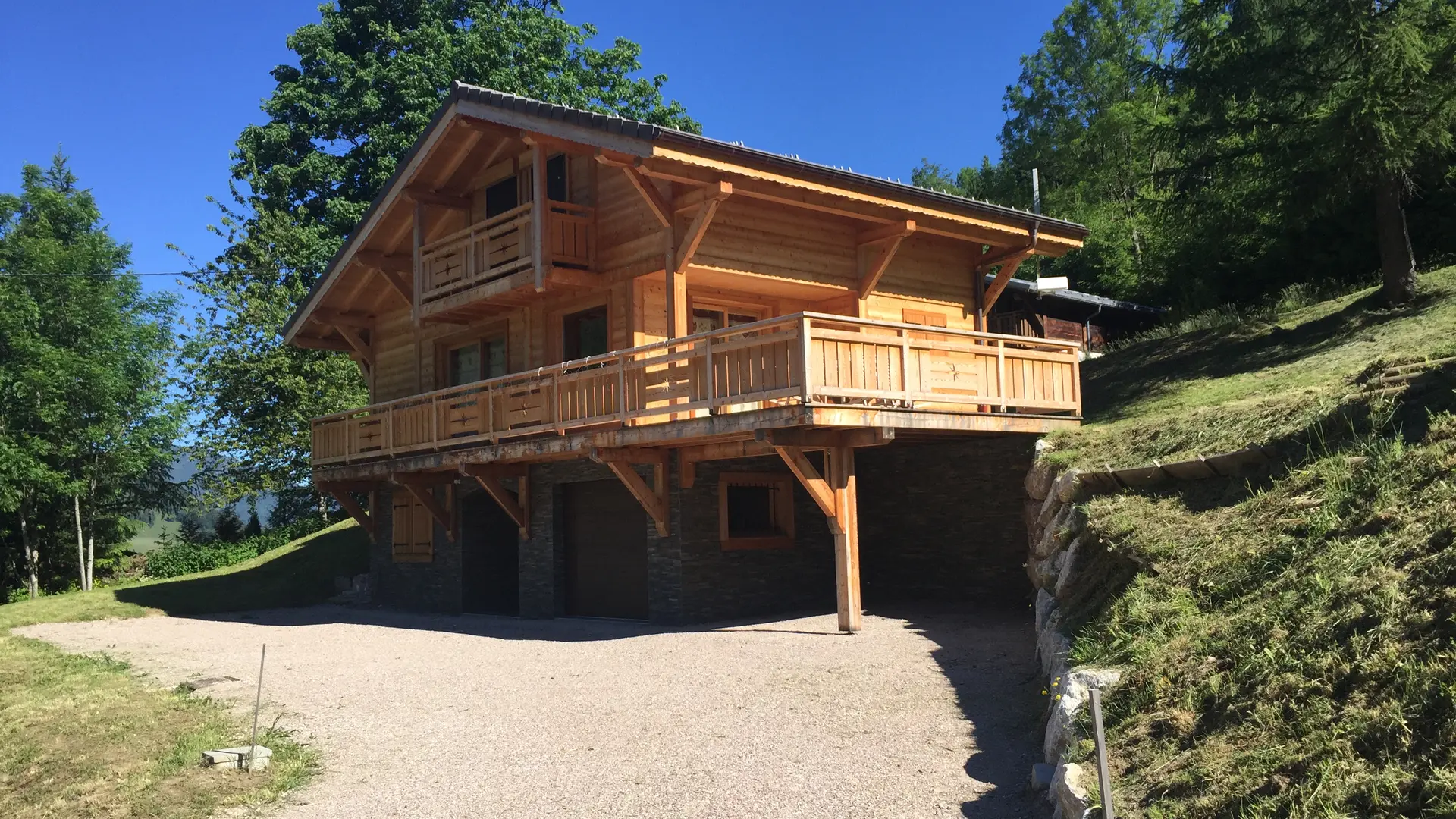 Extérieur chalet été